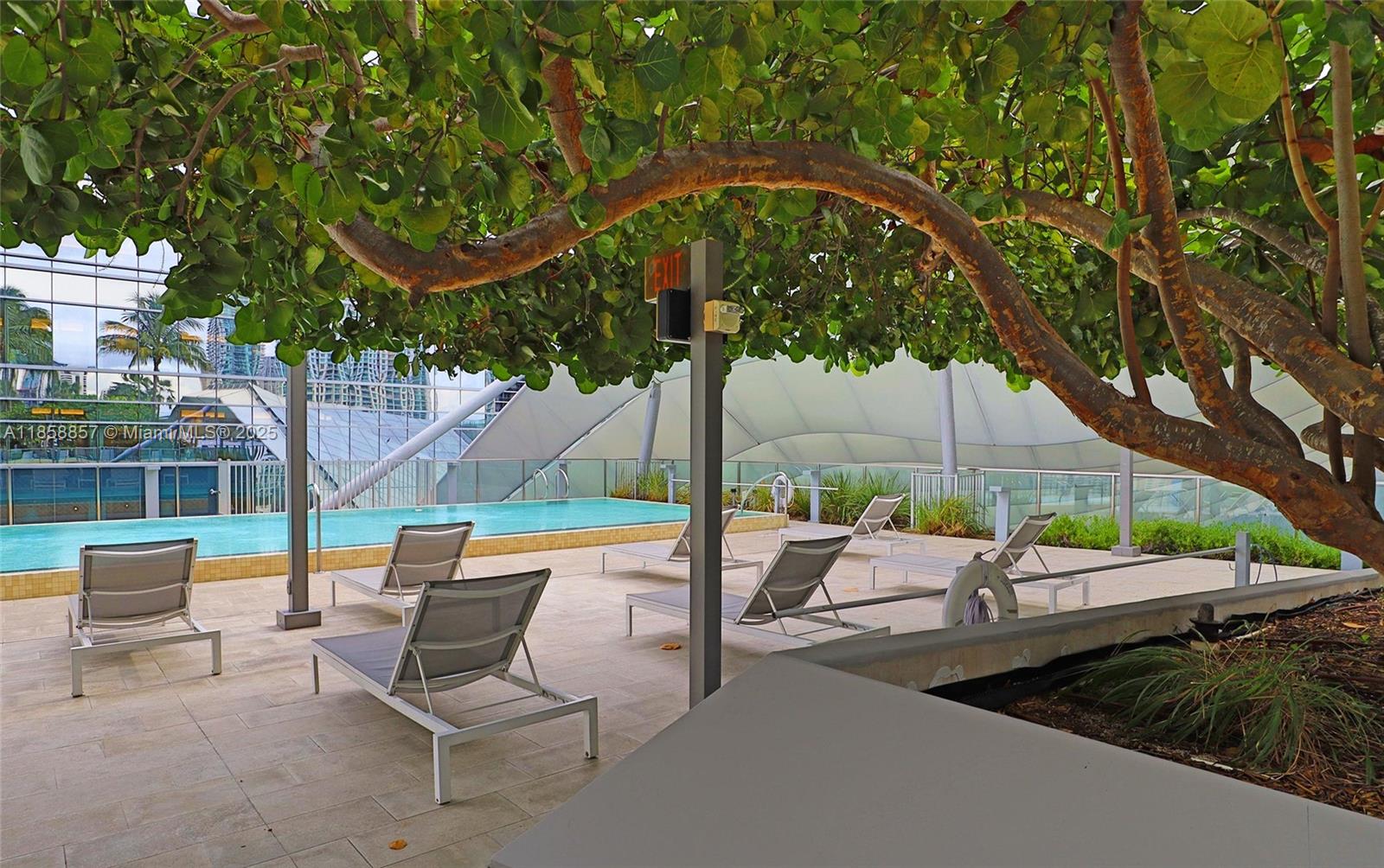 REACH CONDO - Residential