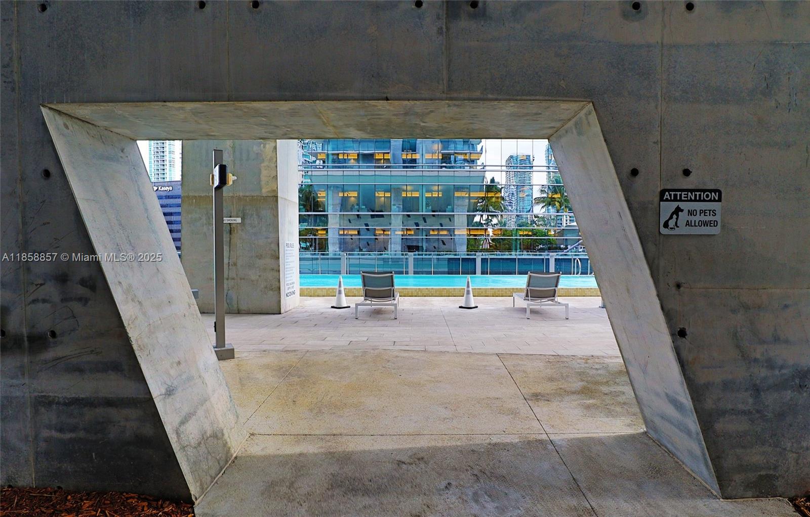 REACH CONDO - Residential