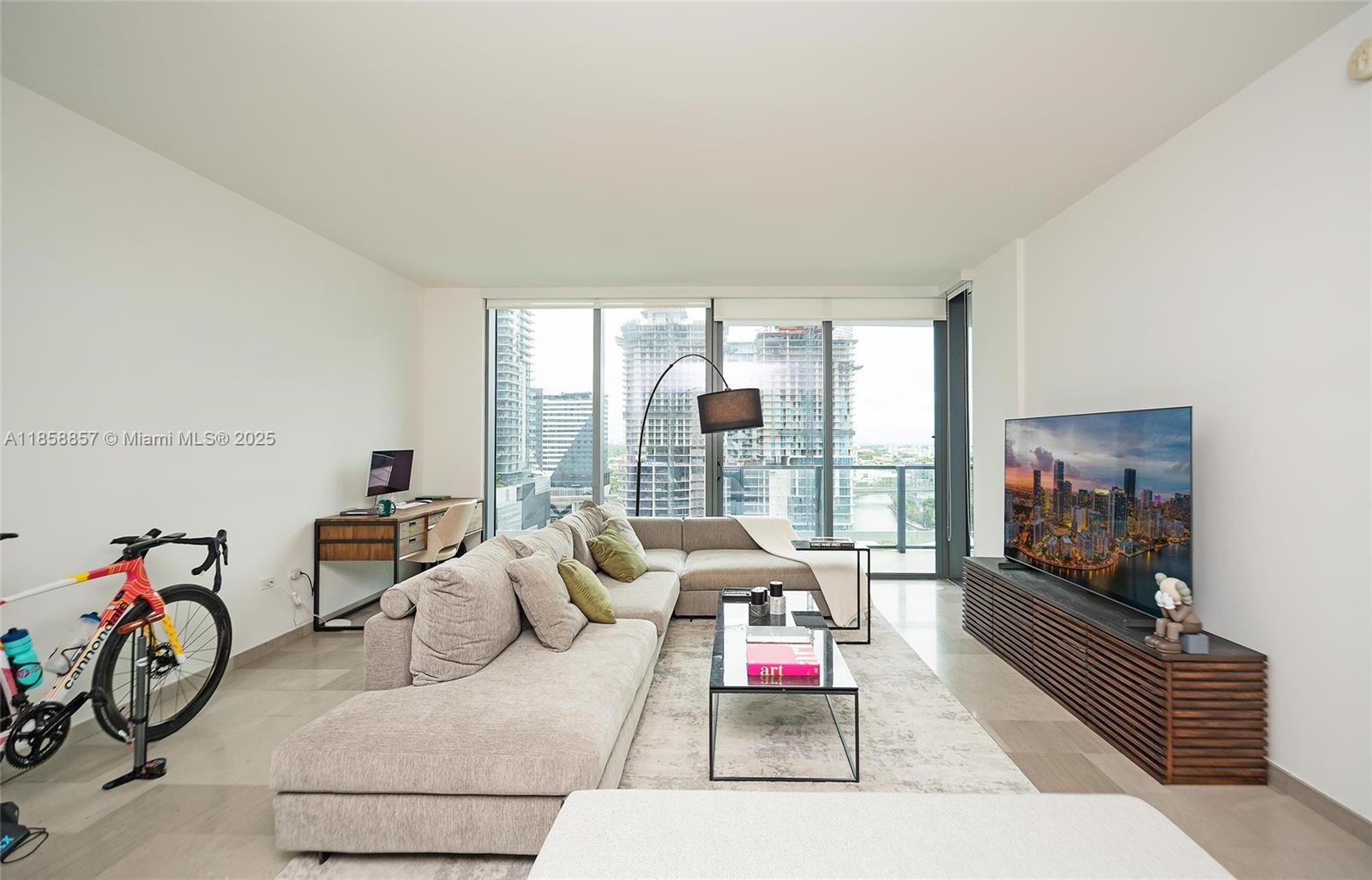 REACH CONDO - Residential