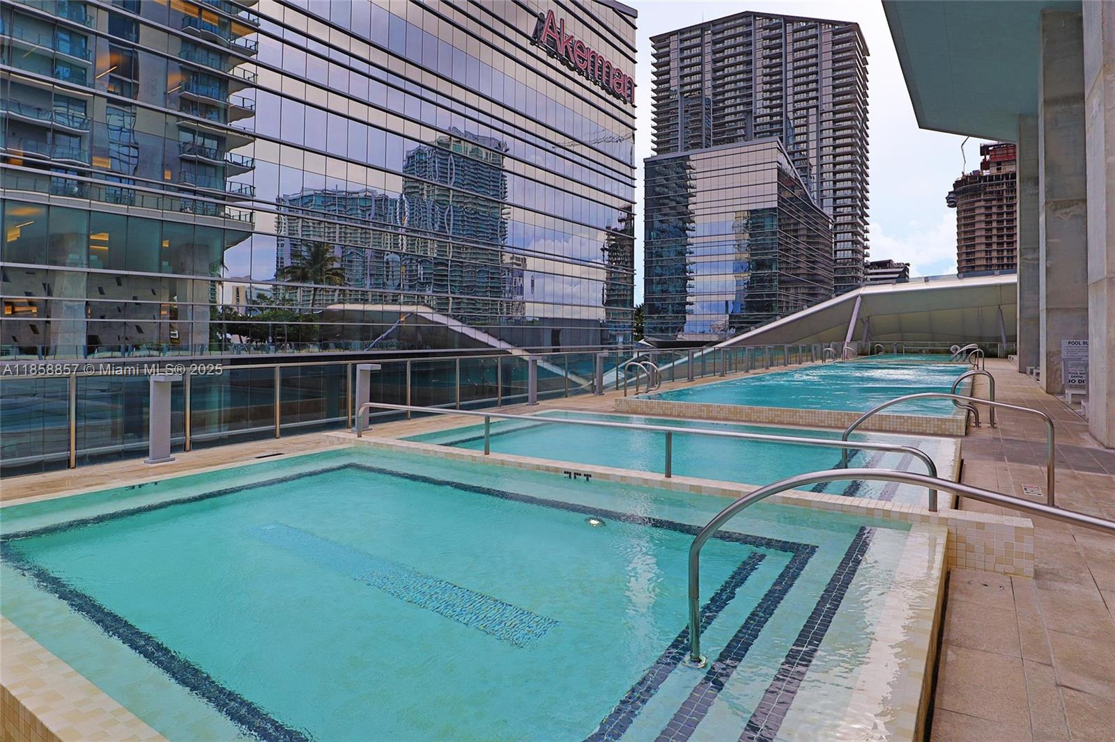 REACH CONDO - Residential