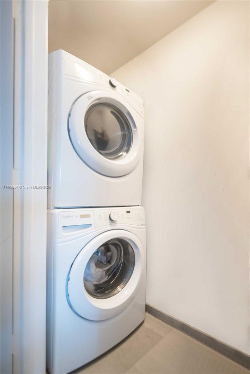 REACH CONDO - Residential