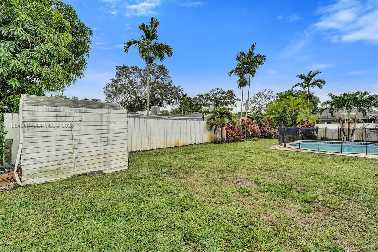 EMERALD HILLS - Residential