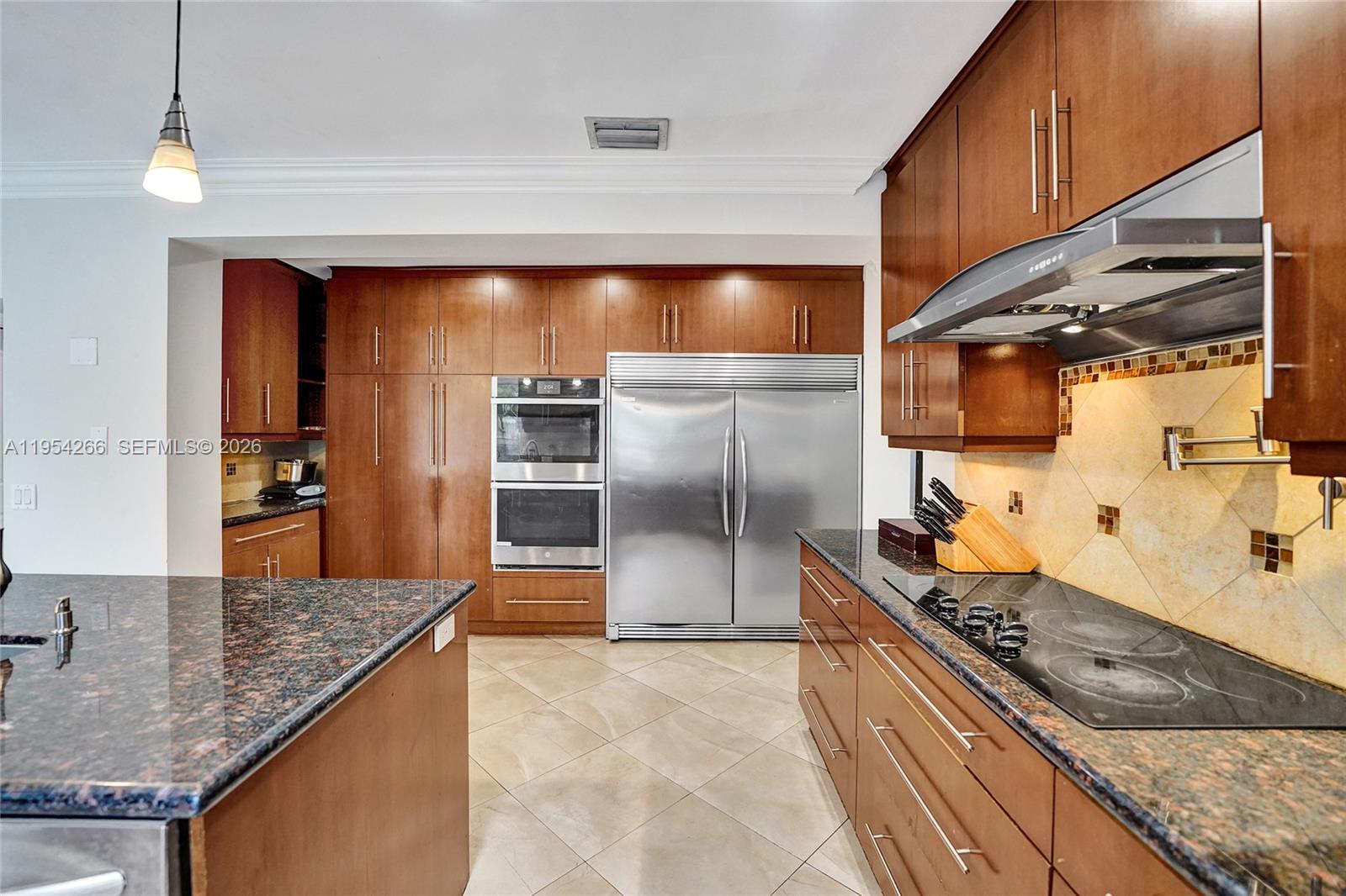 EMERALD HILLS - Residential