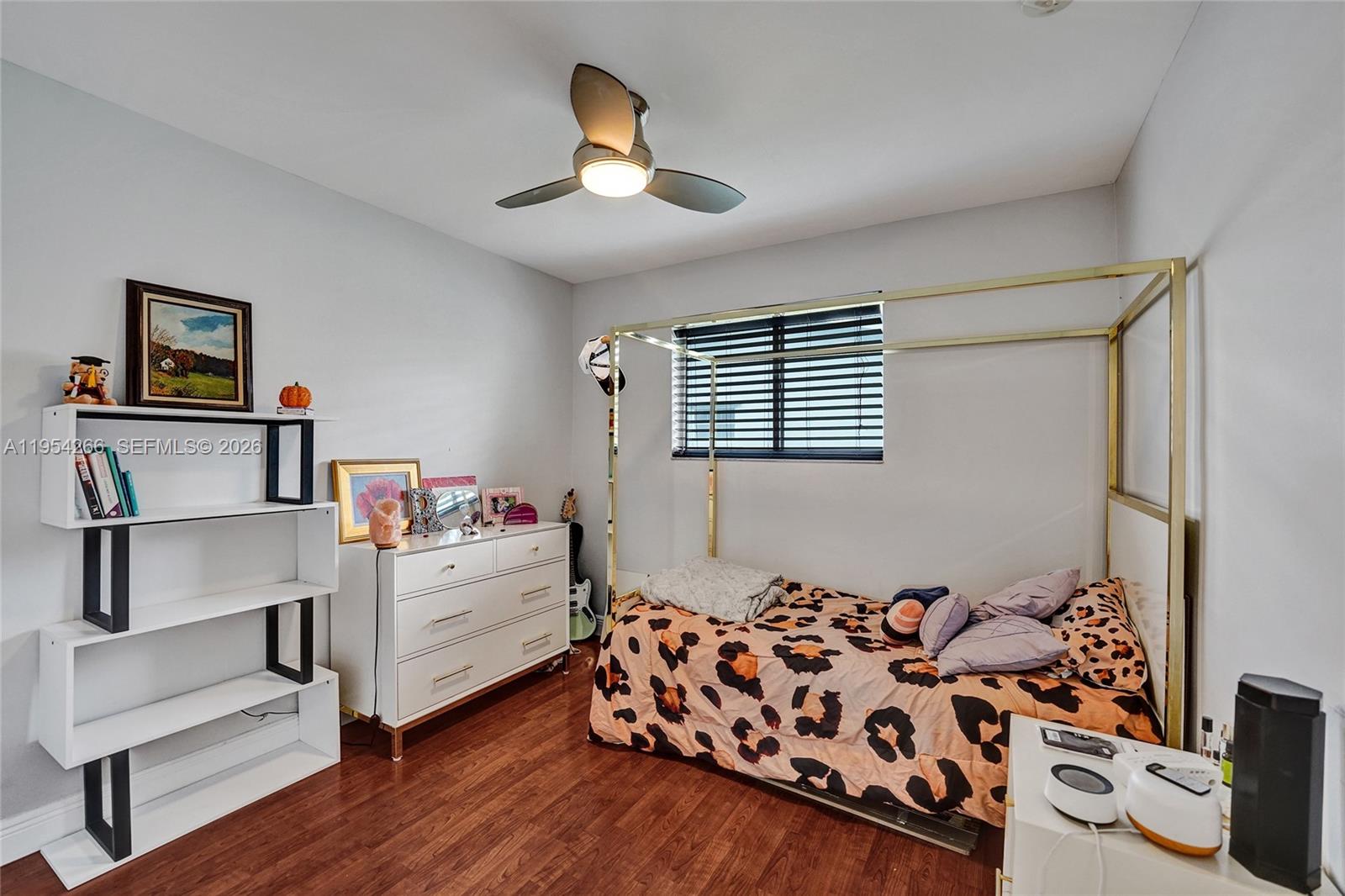 EMERALD HILLS - Residential