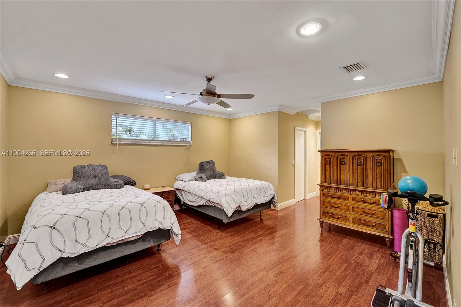 EMERALD HILLS - Residential