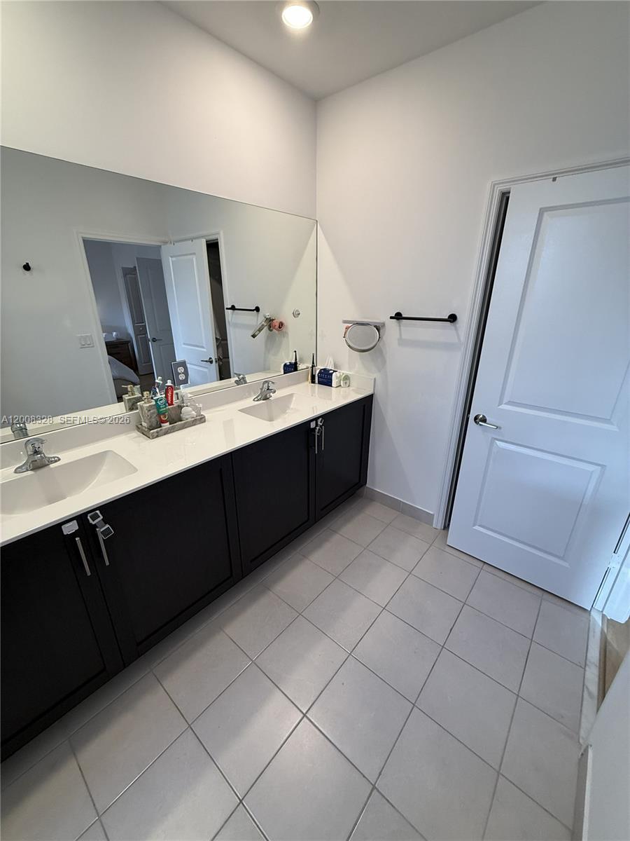 SILVER PALM RESIDENTIAL H - Residential