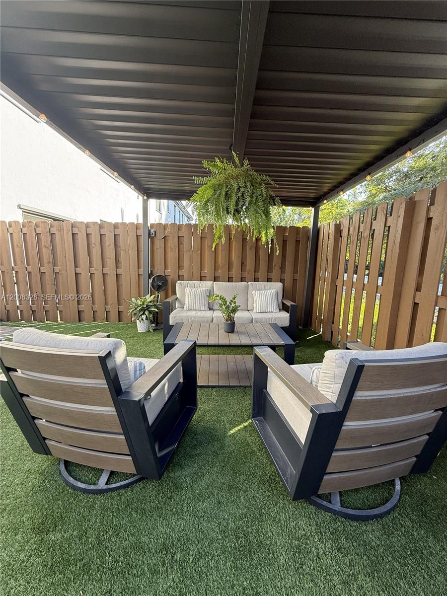 SILVER PALM RESIDENTIAL H - Residential