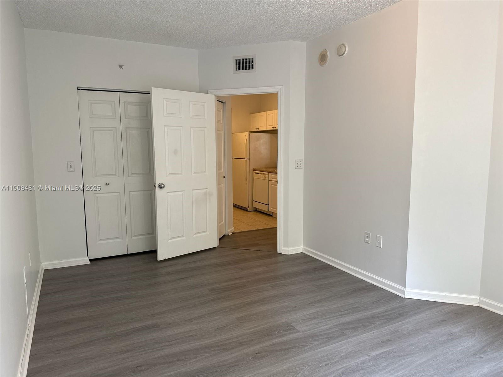 PORTO BELLAGIO CONDO - Residential Lease