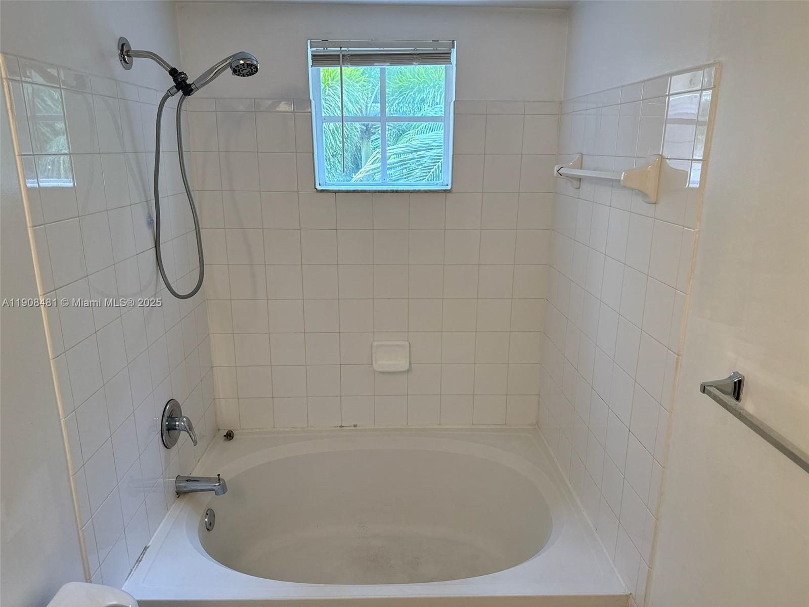 PORTO BELLAGIO CONDO - Residential Lease