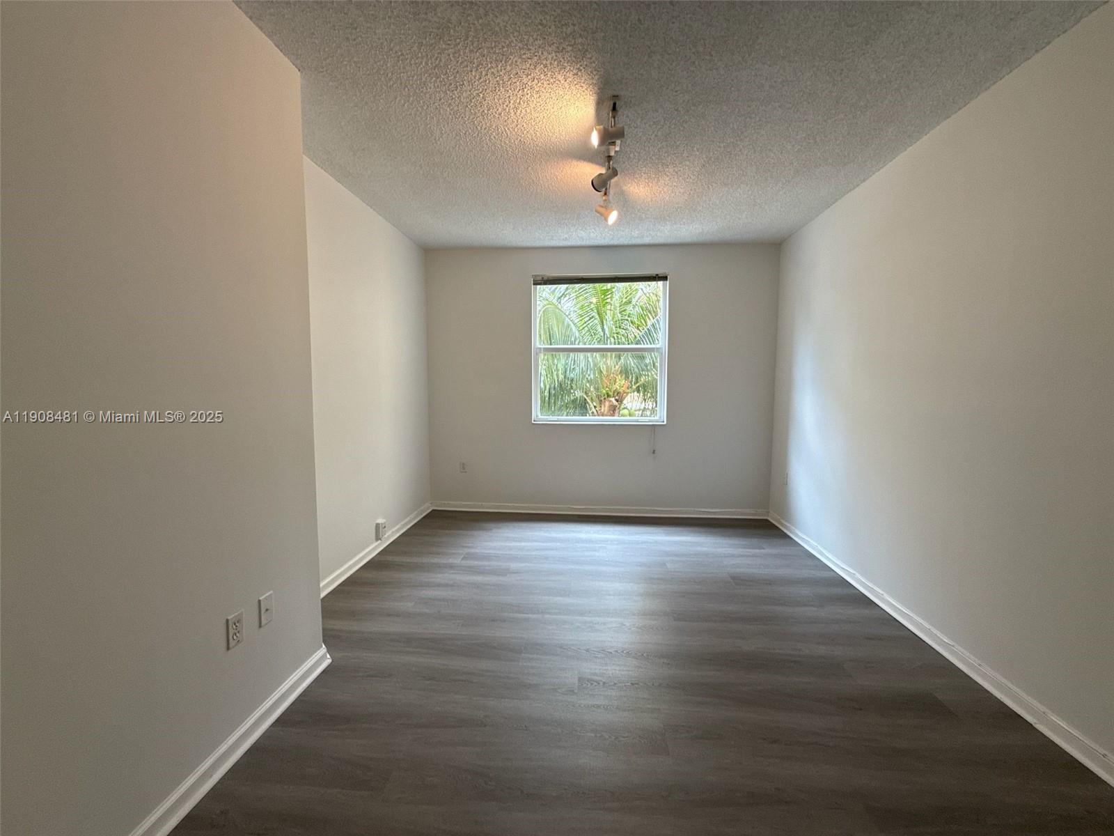 PORTO BELLAGIO CONDO - Residential Lease