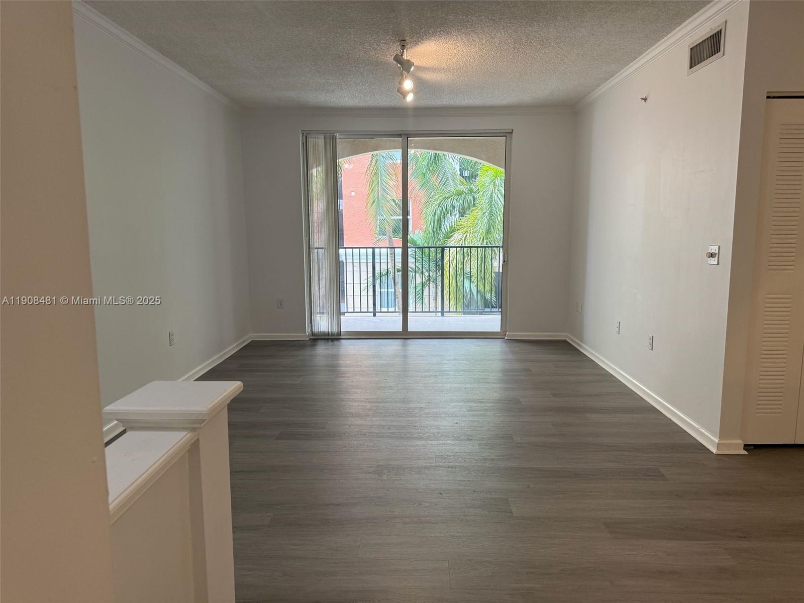 PORTO BELLAGIO CONDO - Residential Lease