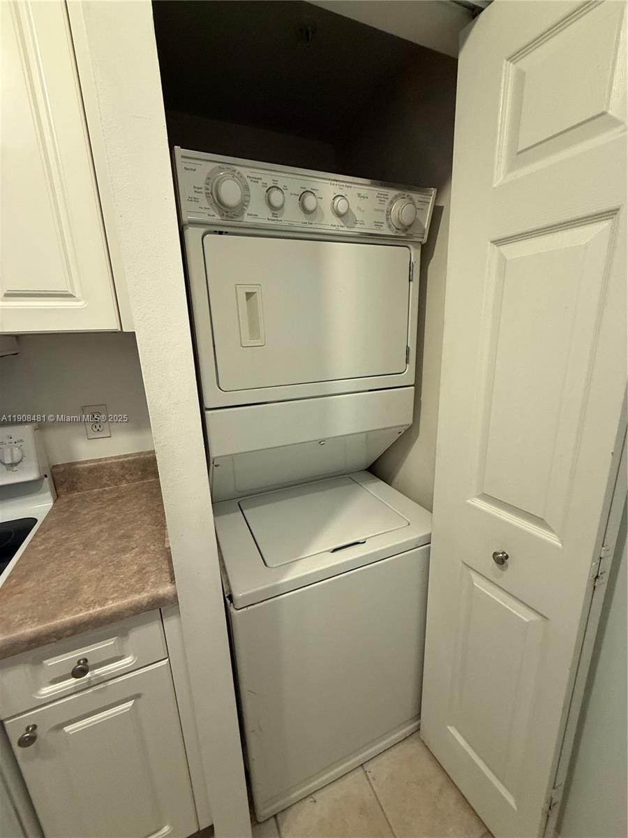 PORTO BELLAGIO CONDO - Residential Lease