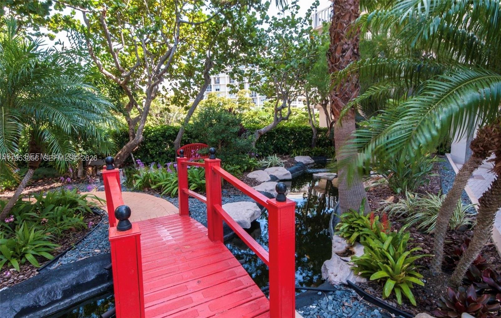 TOWERS OF KEY BISCAYNE CO - Residential Lease