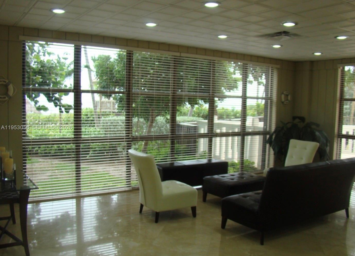 TOWERS OF KEY BISCAYNE CO - Residential Lease