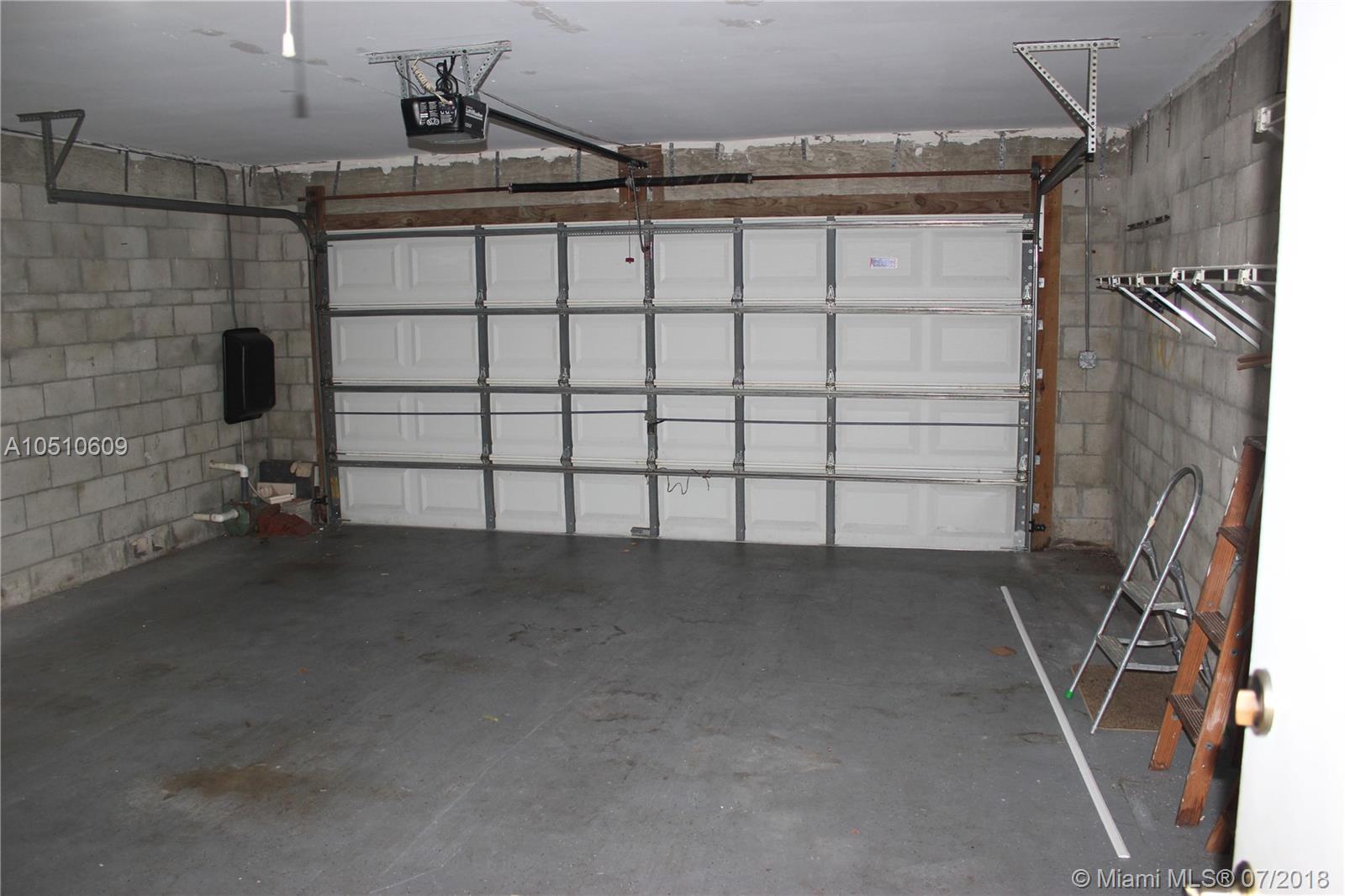 PINEWOOD ESTS 3RD ADDN - Residential Lease