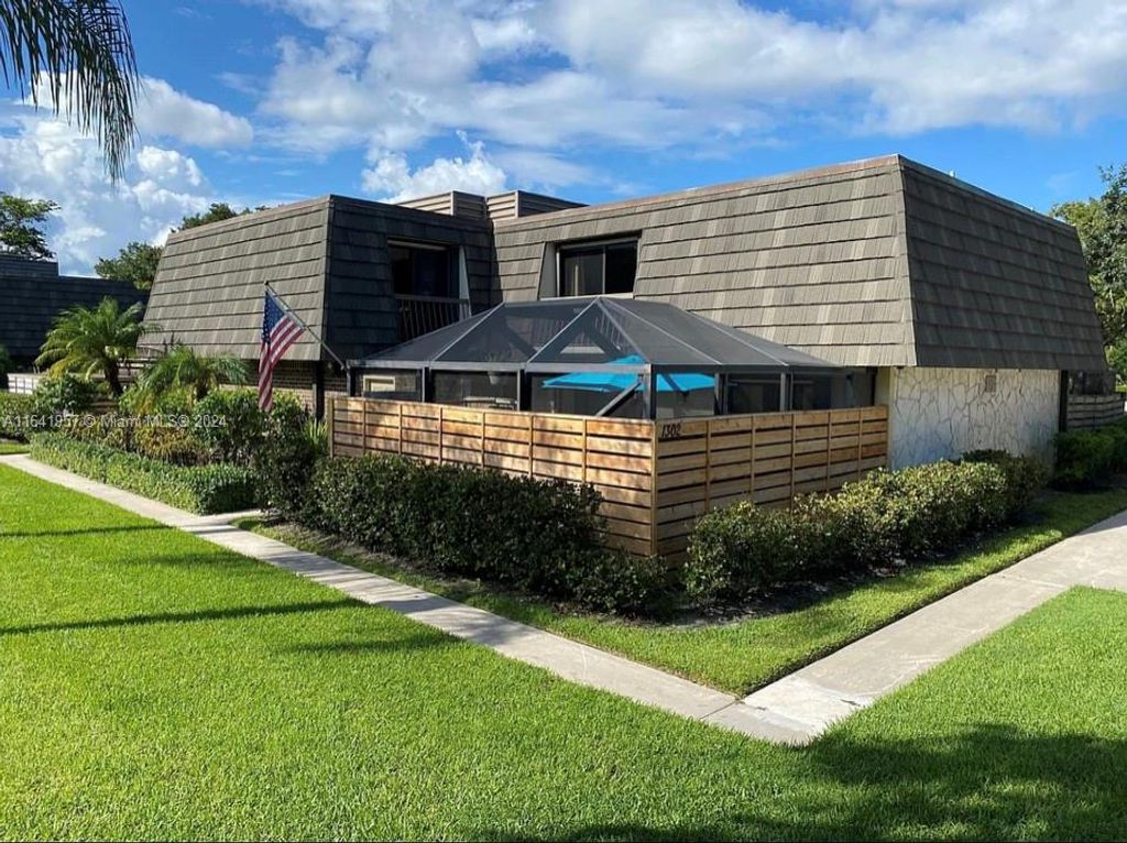 Photo of Palm Beach Gardens, FL 33418 (MLS # A11641957)