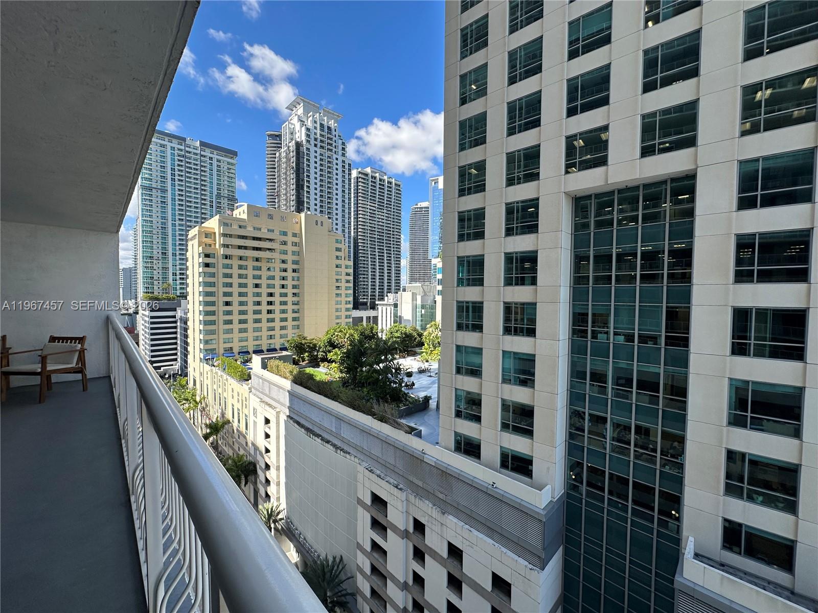 1200 Brickell Bay Dr 1712