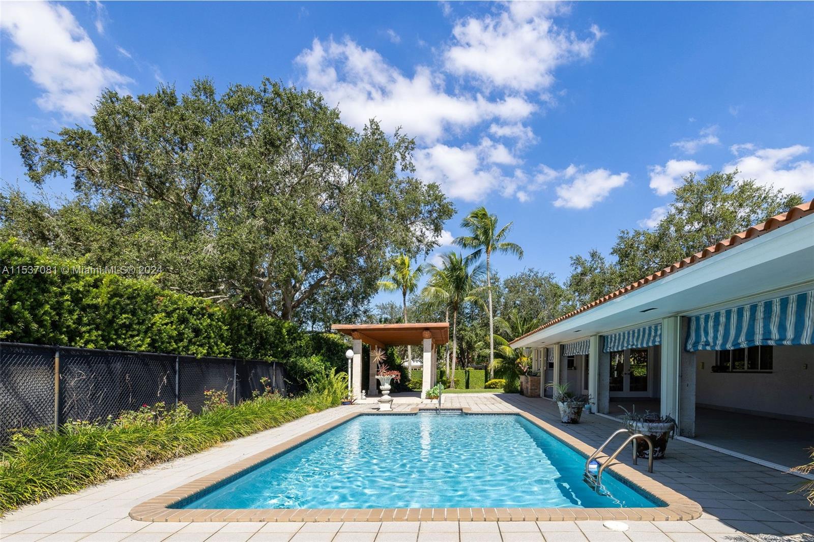 Property for Sale at 10400 Sw 92nd Ave, Miami, Broward County, Florida - Bedrooms: 5 
Bathrooms: 4  - $2,849,000