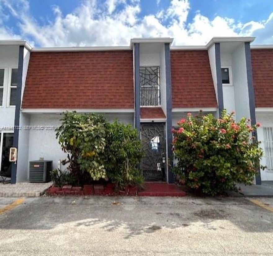 Centrally located condo/townhouse with private patio and balcony, located just minutes from famous international dolphin mall, expressways access, main avenues, shopping centers, miami airport, hospitals, schools and parks. The association offer a Playground area for kids, Tennis court, Pool, Clubhouse, Lake. Too much to mention.