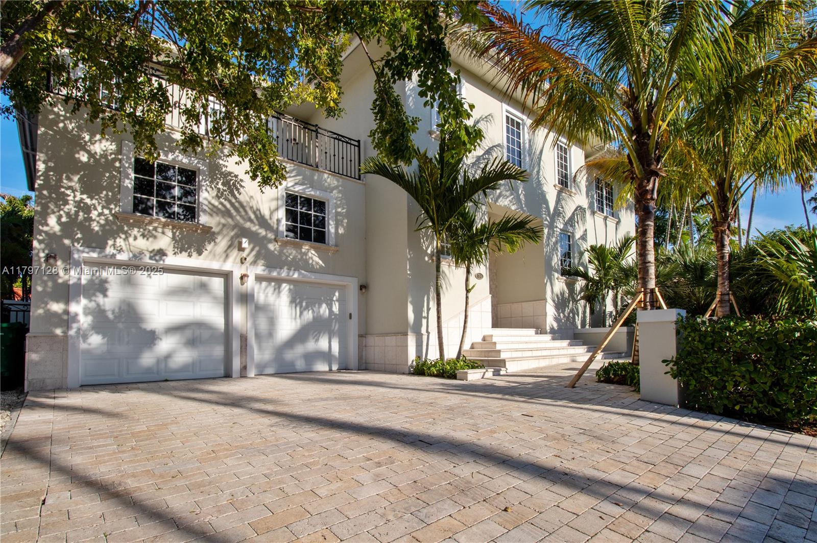 Rental Property at 797 Ridgewood Rd, Key Biscayne, Miami-Dade County, Florida - Bedrooms: 6 
Bathrooms: 8  - $27,000 MO.