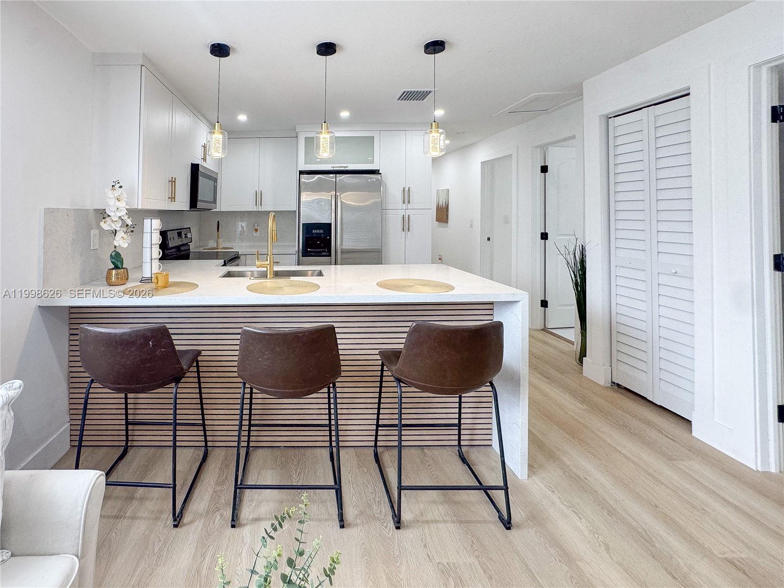 HOME OWNERS PARADISE - Residential