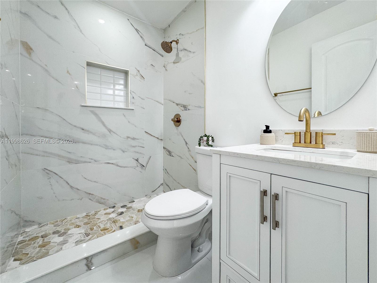 HOME OWNERS PARADISE - Residential