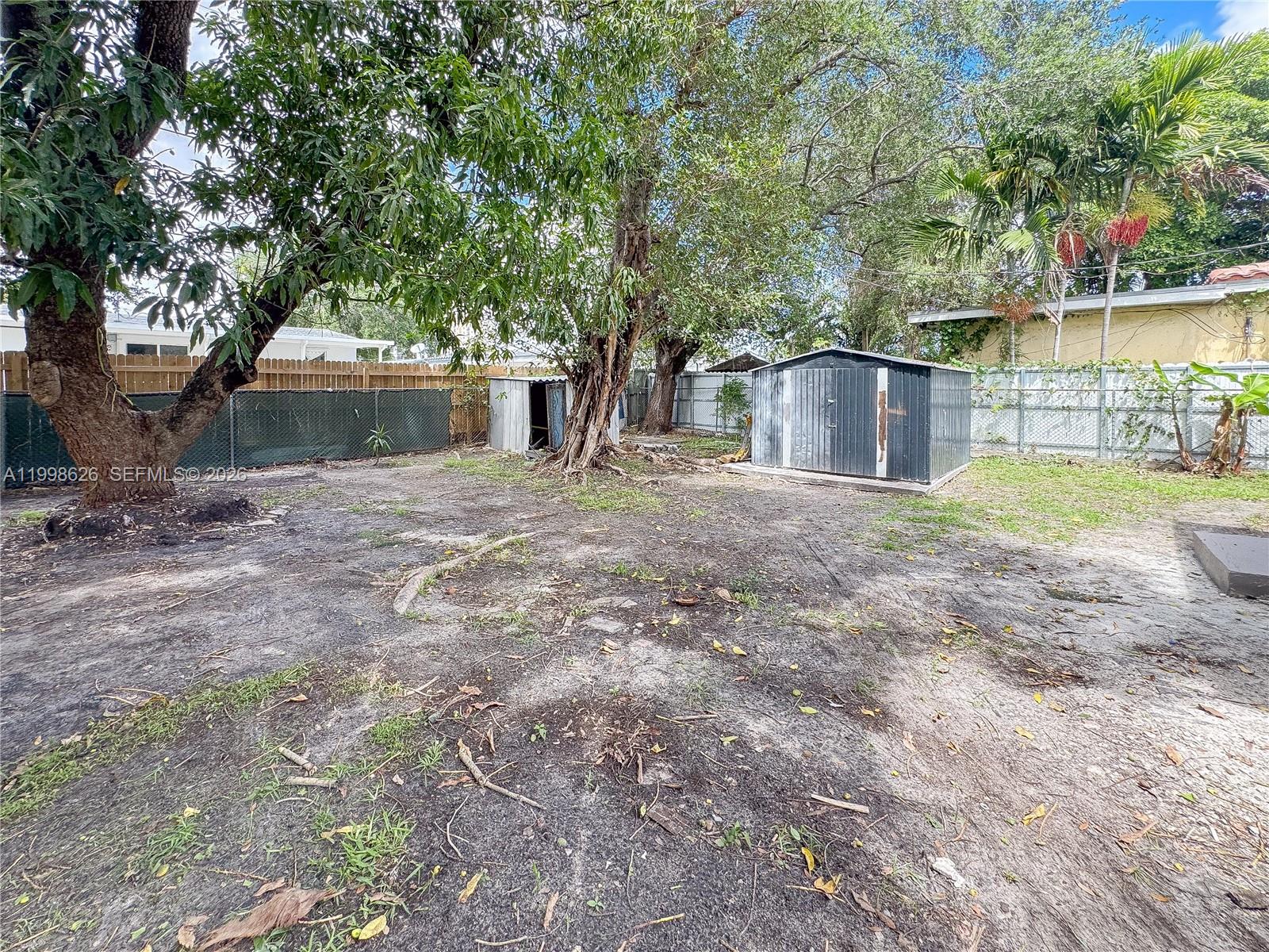 HOME OWNERS PARADISE - Residential