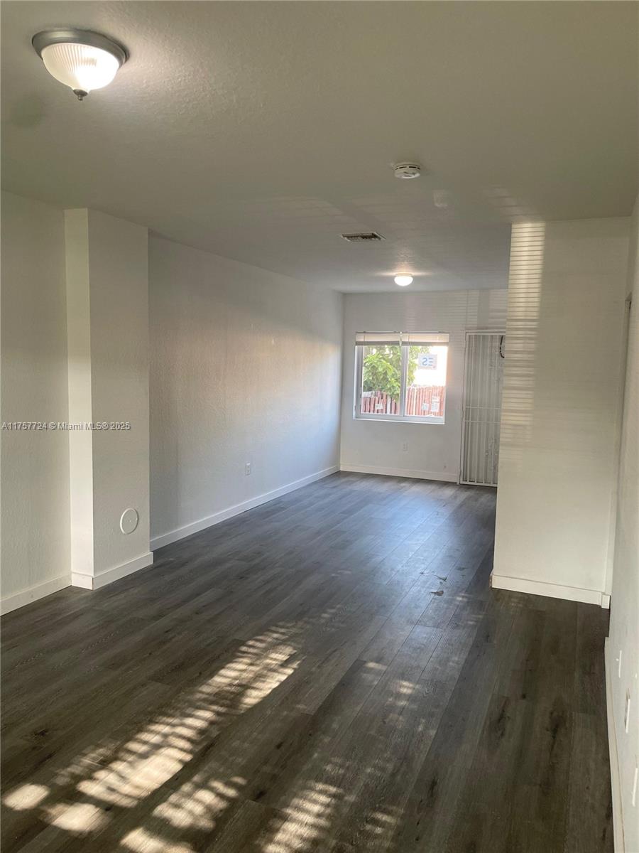 SUNSET PALM VILLAS CONDO - Residential