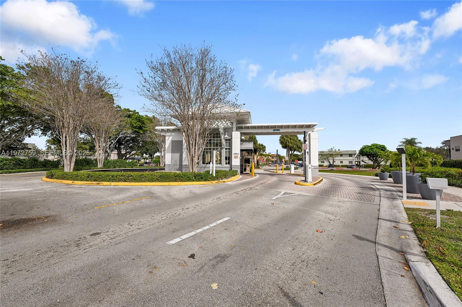 KINGS POINT FLANDERS COND - Residential