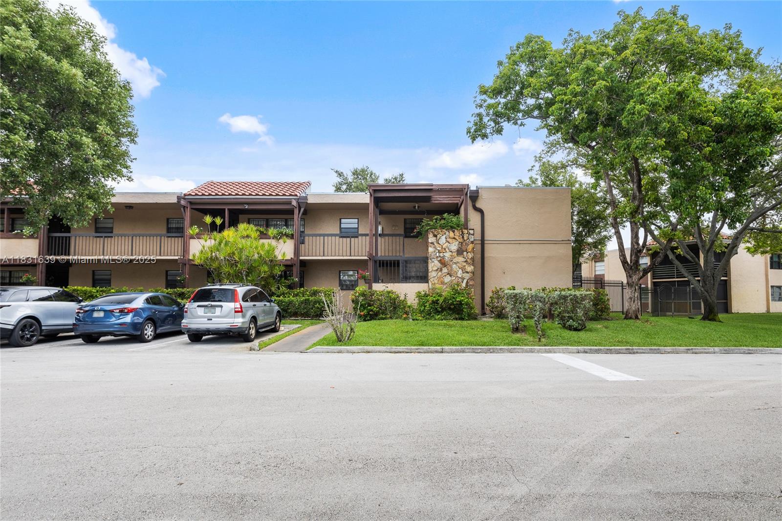 20801 San Simeon Way 105