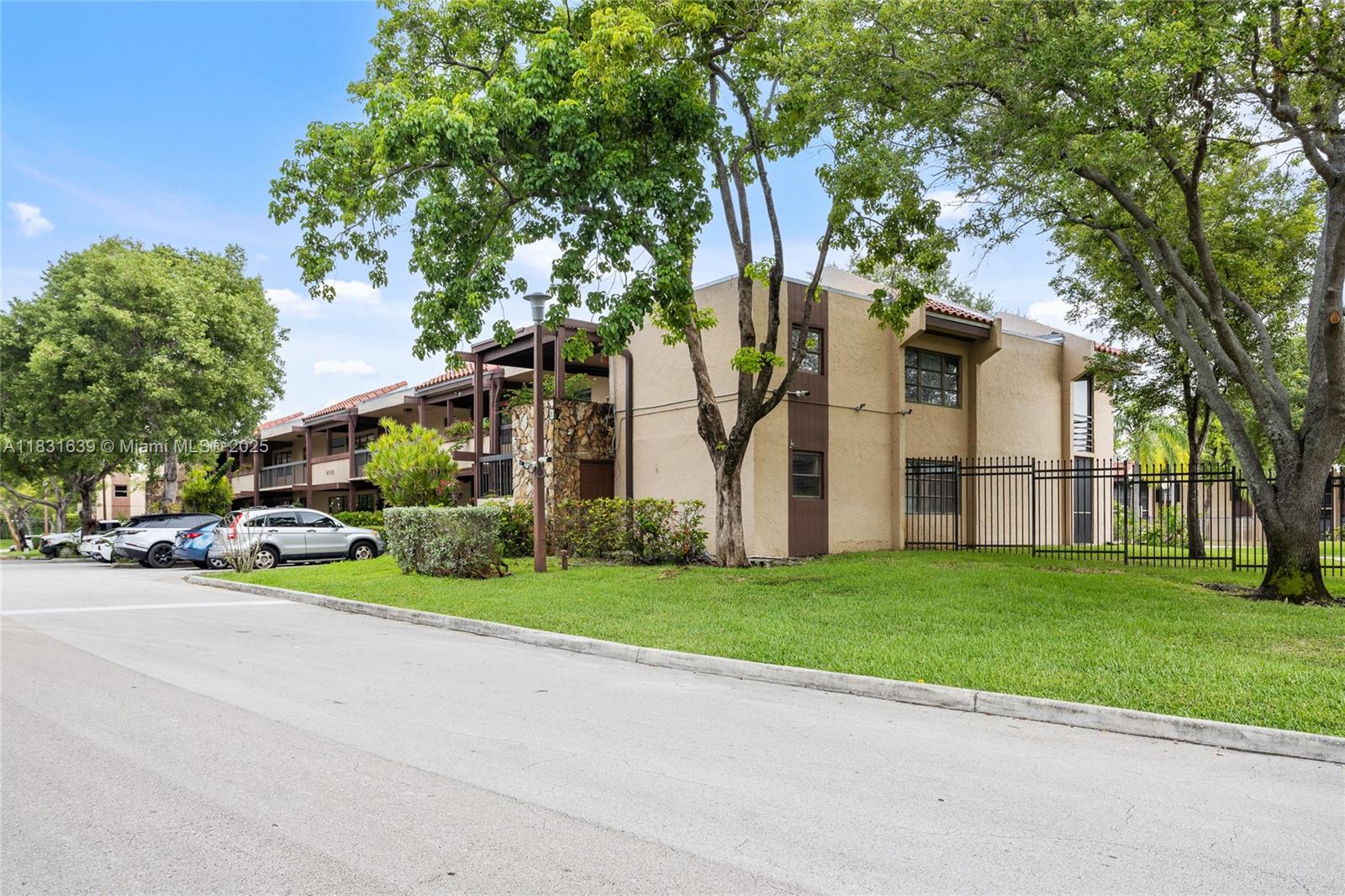 20801 San Simeon Way 105