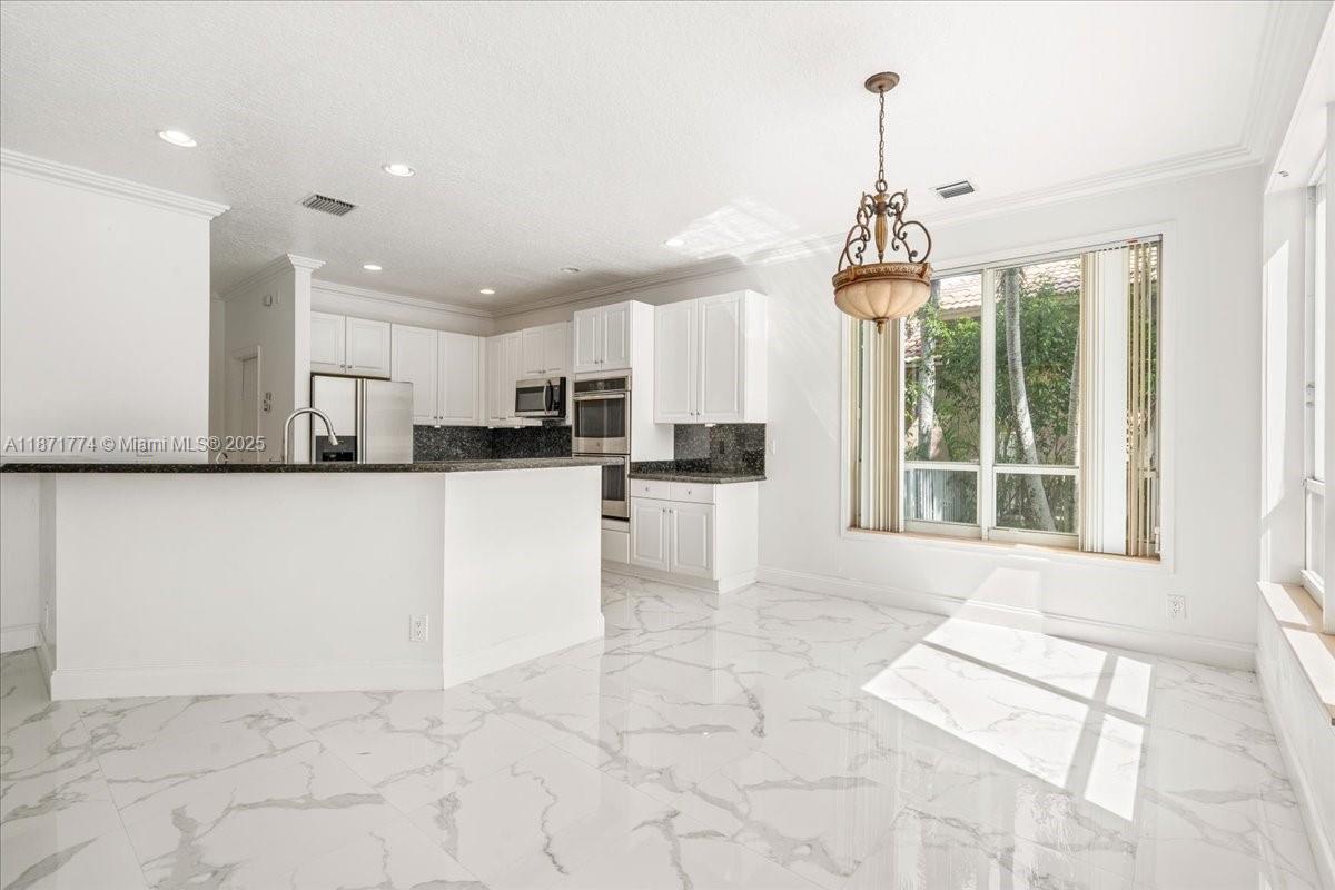 CORAL CREEK REPLAT NO 3 - Residential