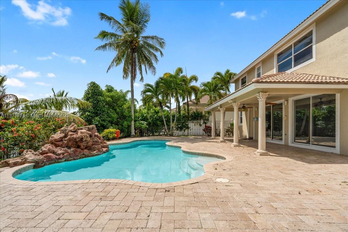 CORAL CREEK REPLAT NO 3 - Residential