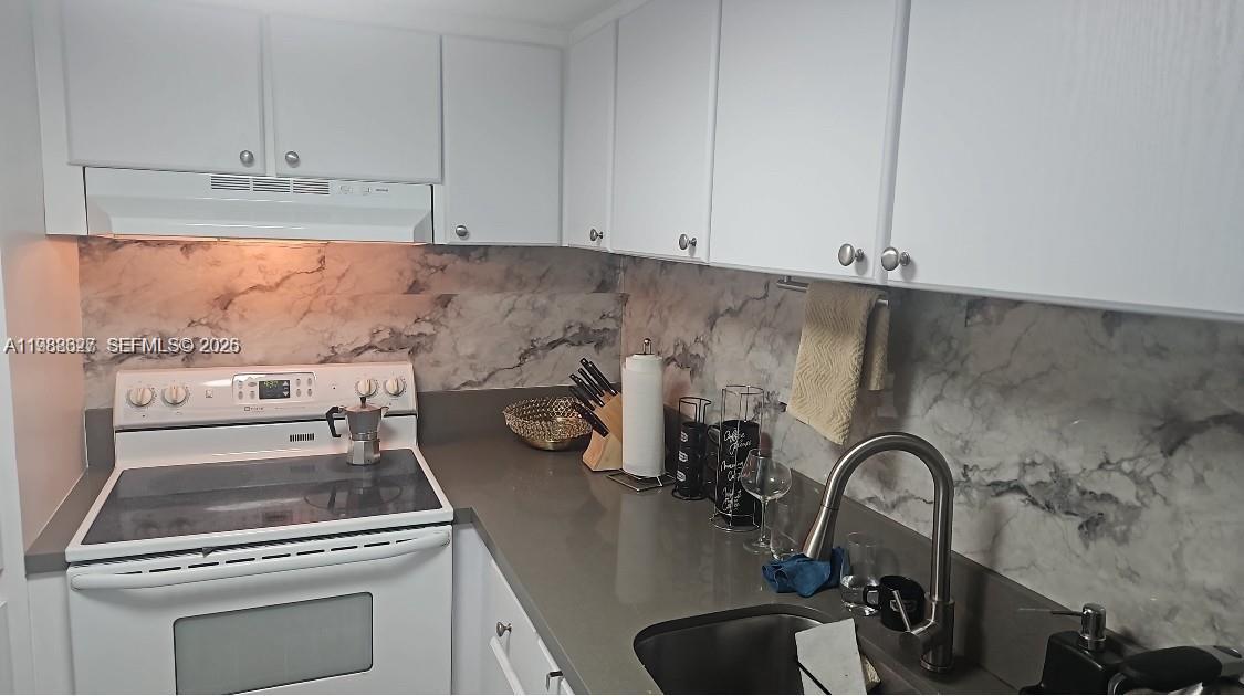 MIRADOR 1000 - Residential Lease