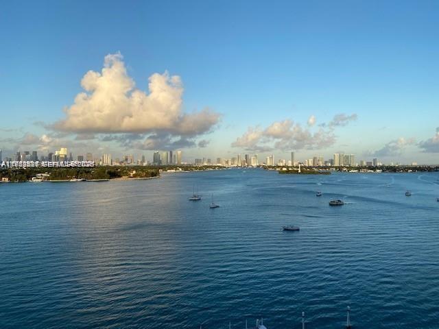 MIRADOR 1000 - Residential Lease