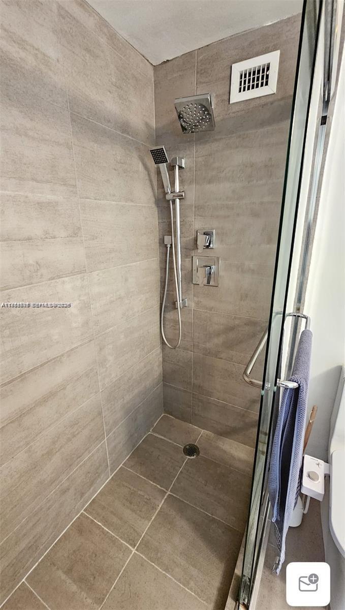 MIRADOR 1000 - Residential Lease