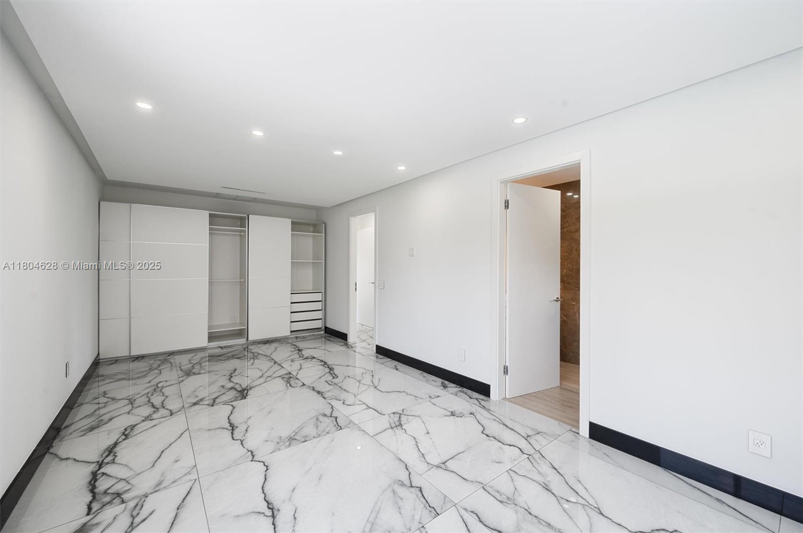 R & J MC HUGH - Residential