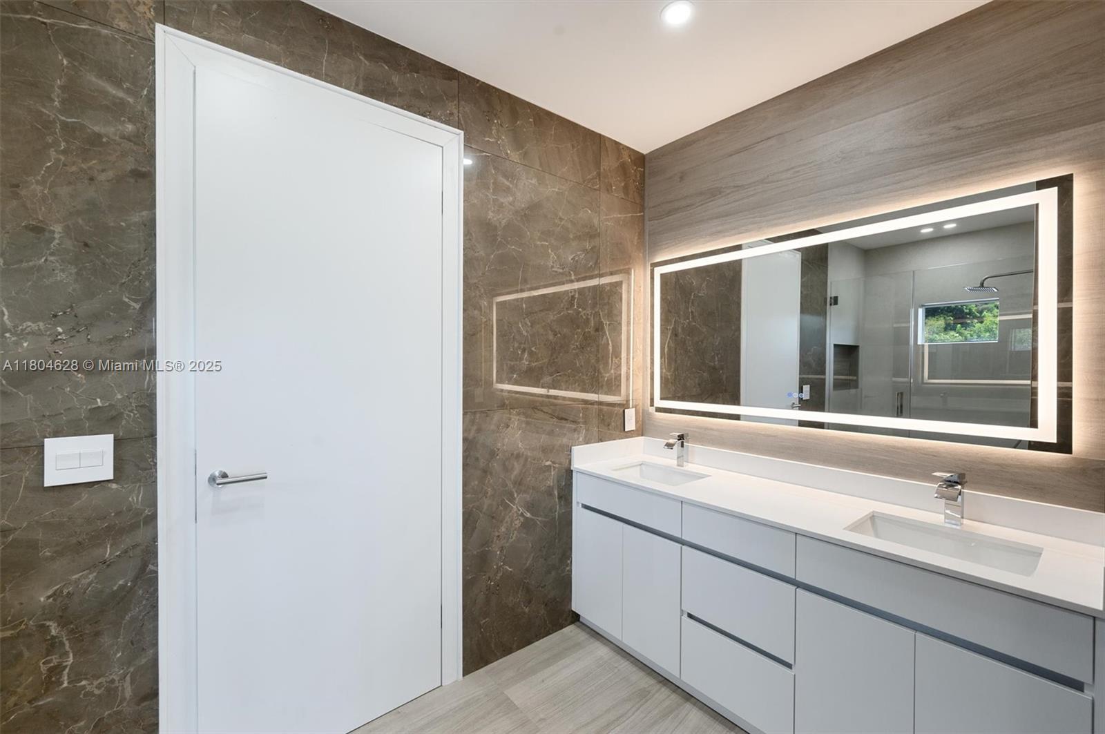 R & J MC HUGH - Residential
