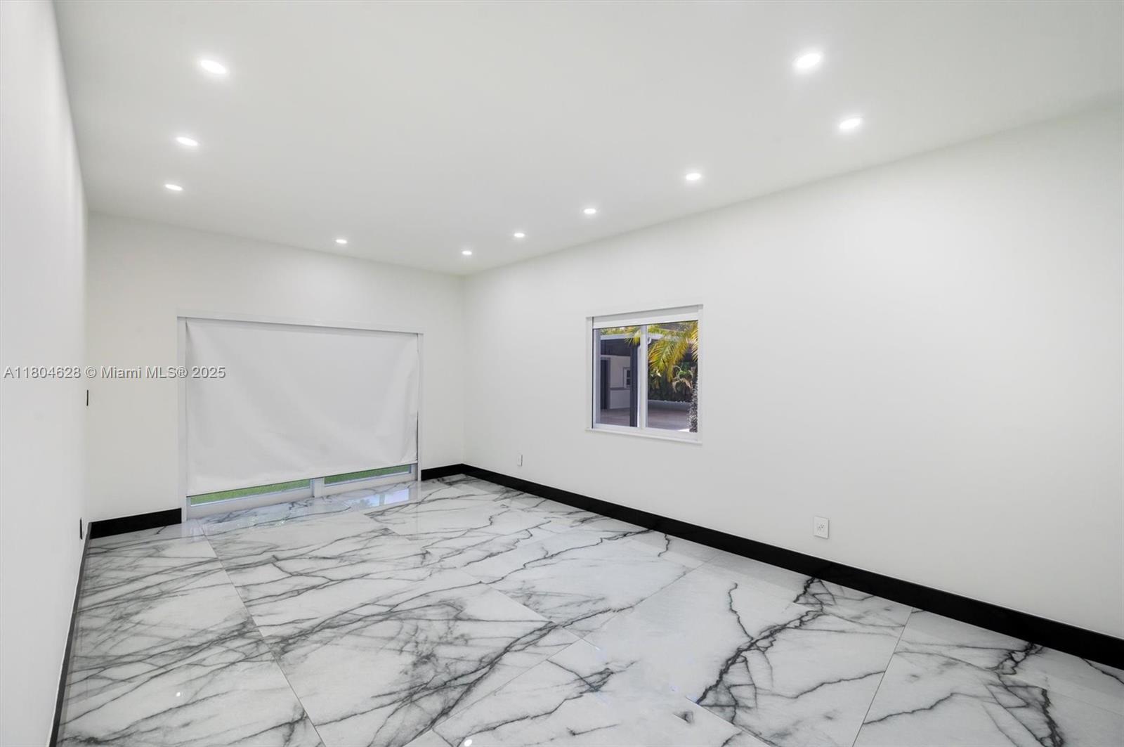 R & J MC HUGH - Residential