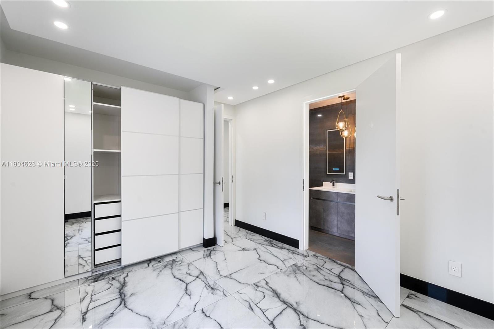 R & J MC HUGH - Residential