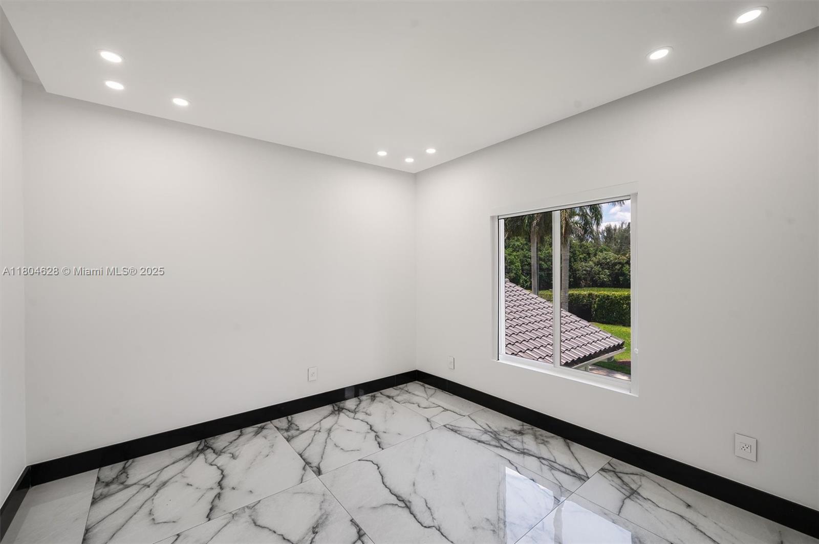 R & J MC HUGH - Residential