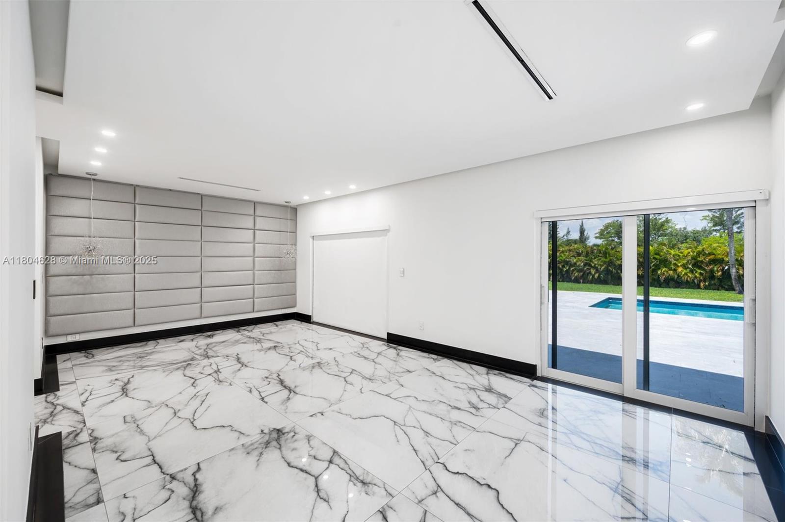 R & J MC HUGH - Residential