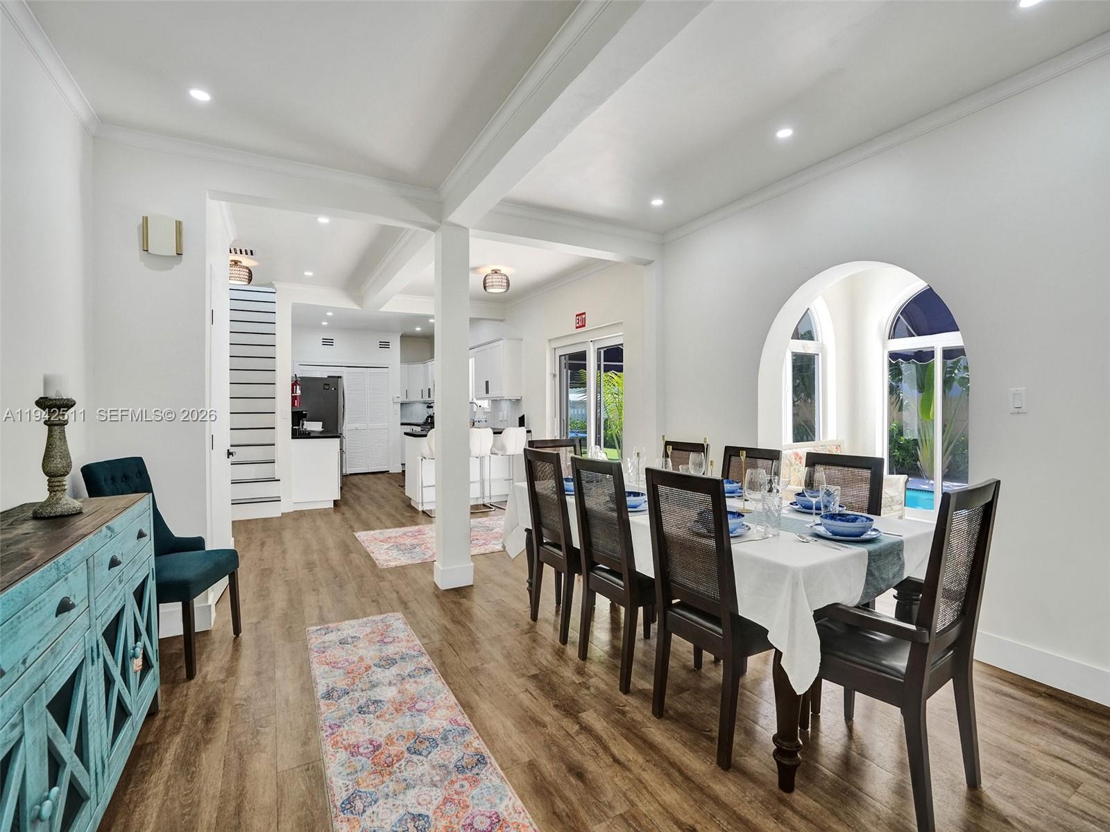 HOLLYWOOD LAKES SECTION - Residential