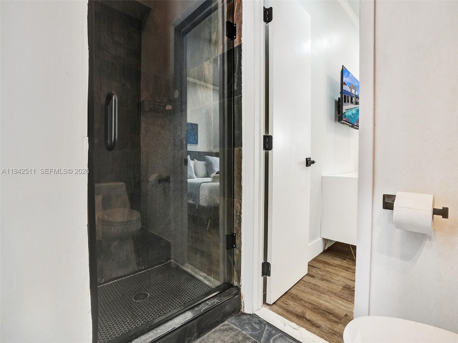 HOLLYWOOD LAKES SECTION - Residential