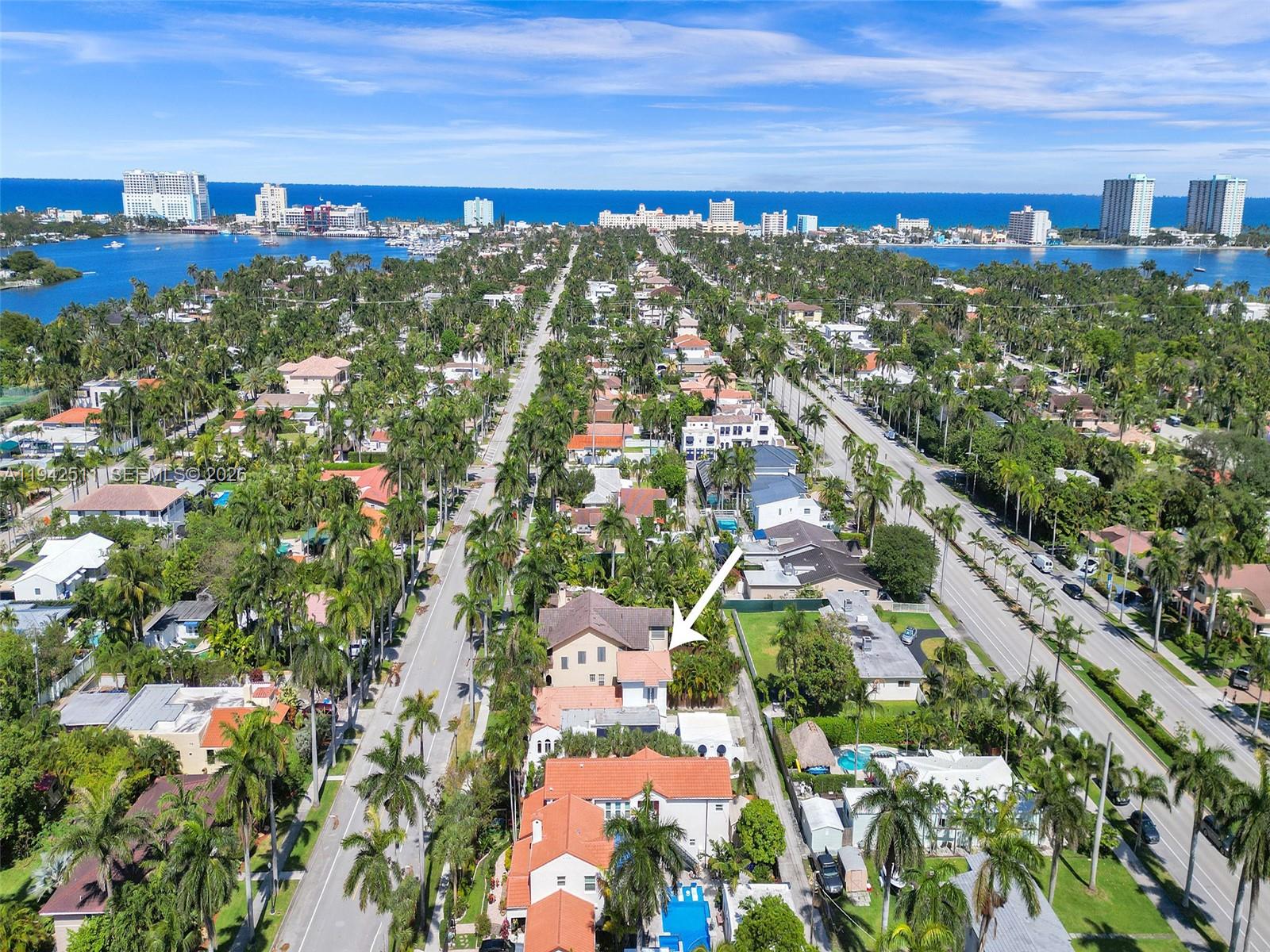 HOLLYWOOD LAKES SECTION - Residential