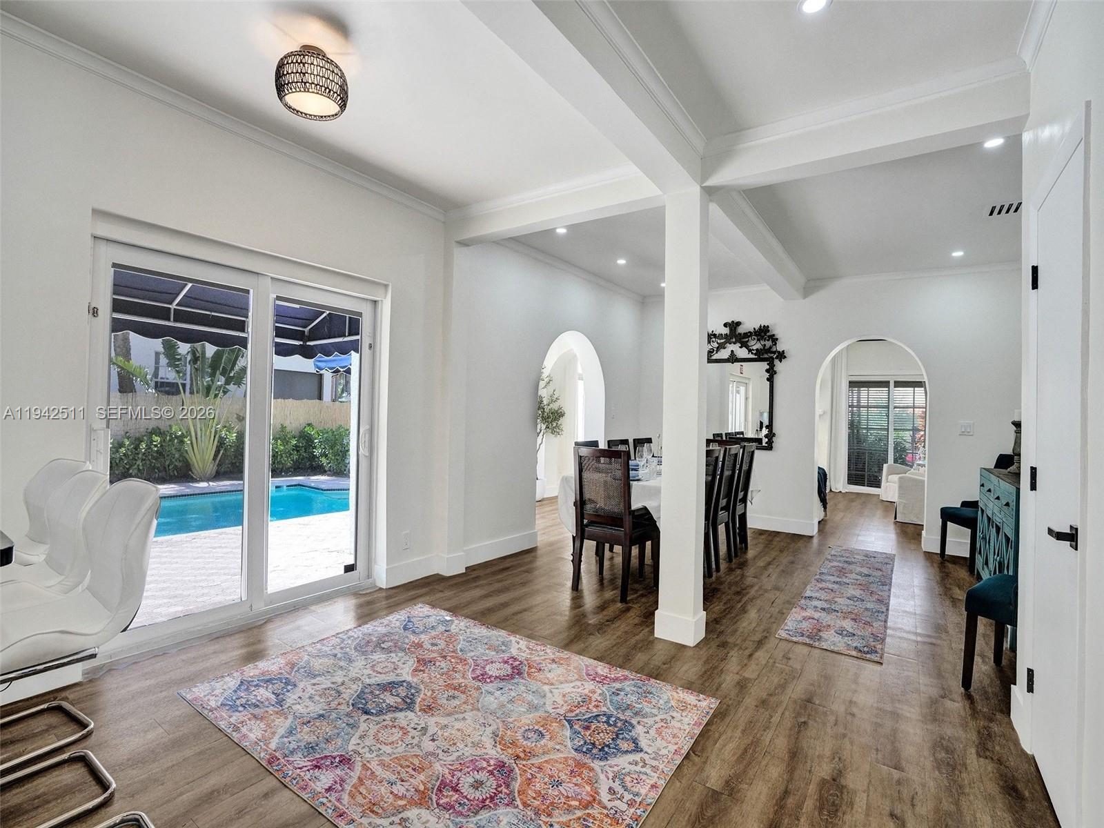 HOLLYWOOD LAKES SECTION - Residential