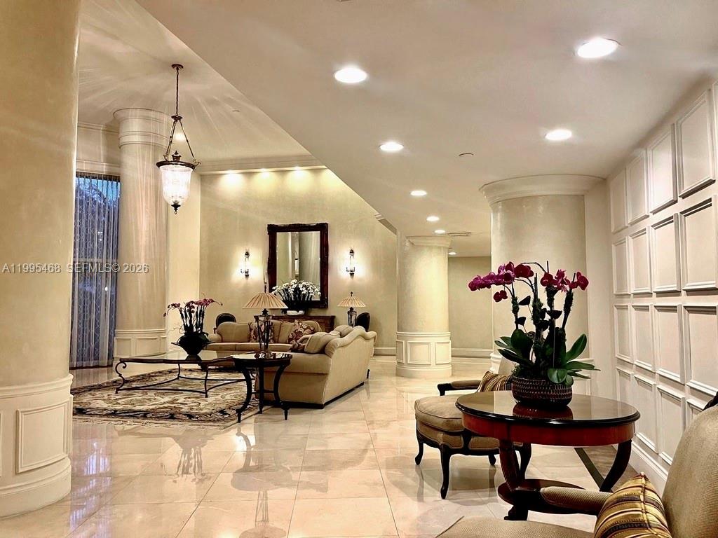 MYSTIC POINTE TOWER 500 C - Residential