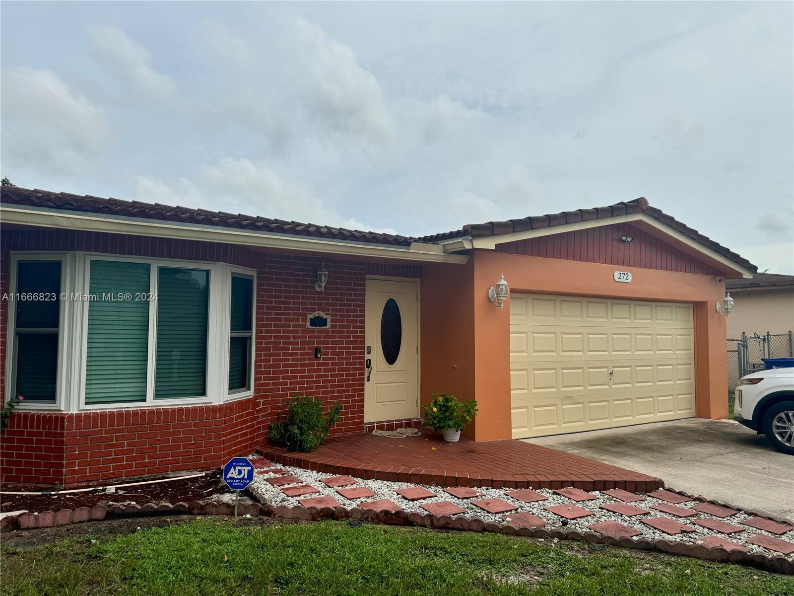 272 Nw 78th Ave, Margate, Broward County, Florida - 4 Bedrooms  
2 Bathrooms - 