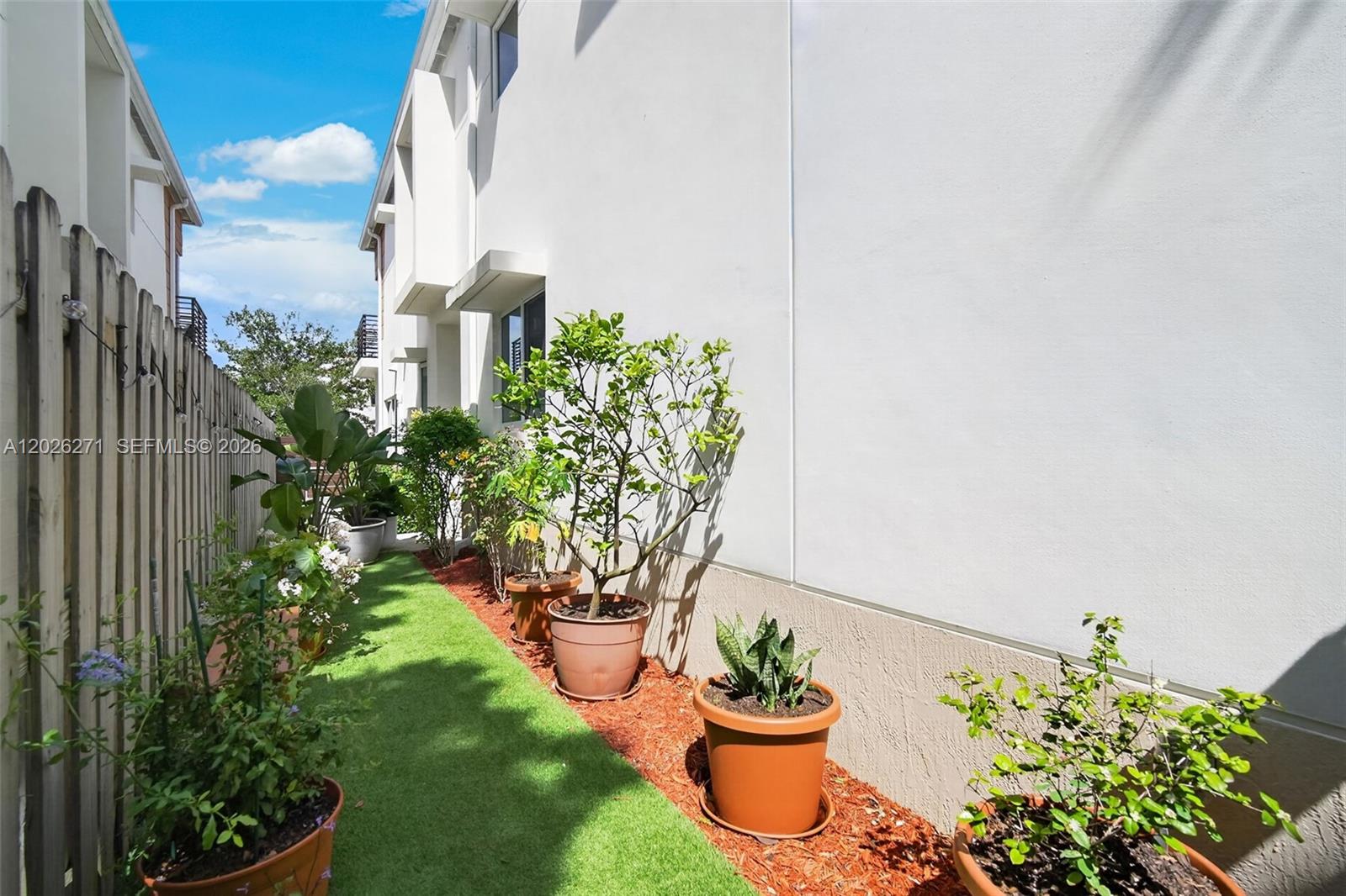Tarpon River - Residential