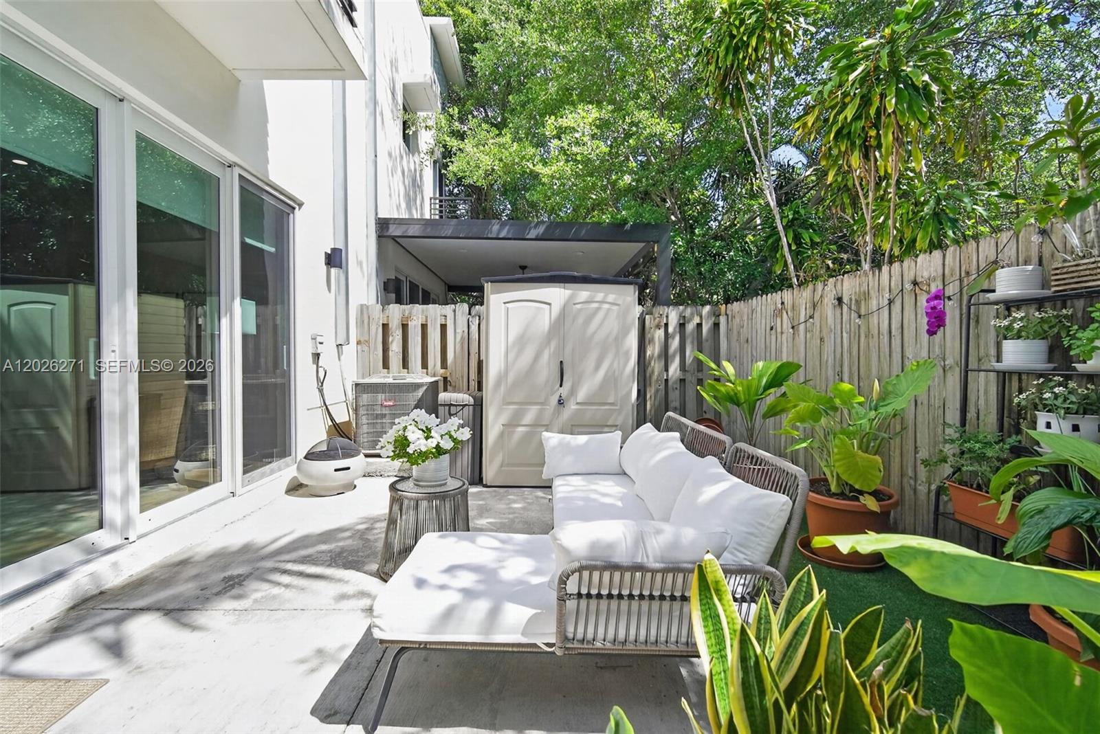 Tarpon River - Residential
